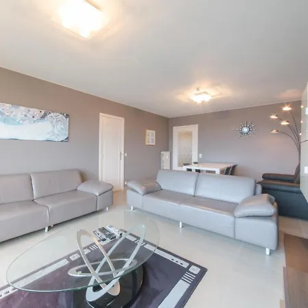 Apartment Calista 213 With Balcony By Interhome *